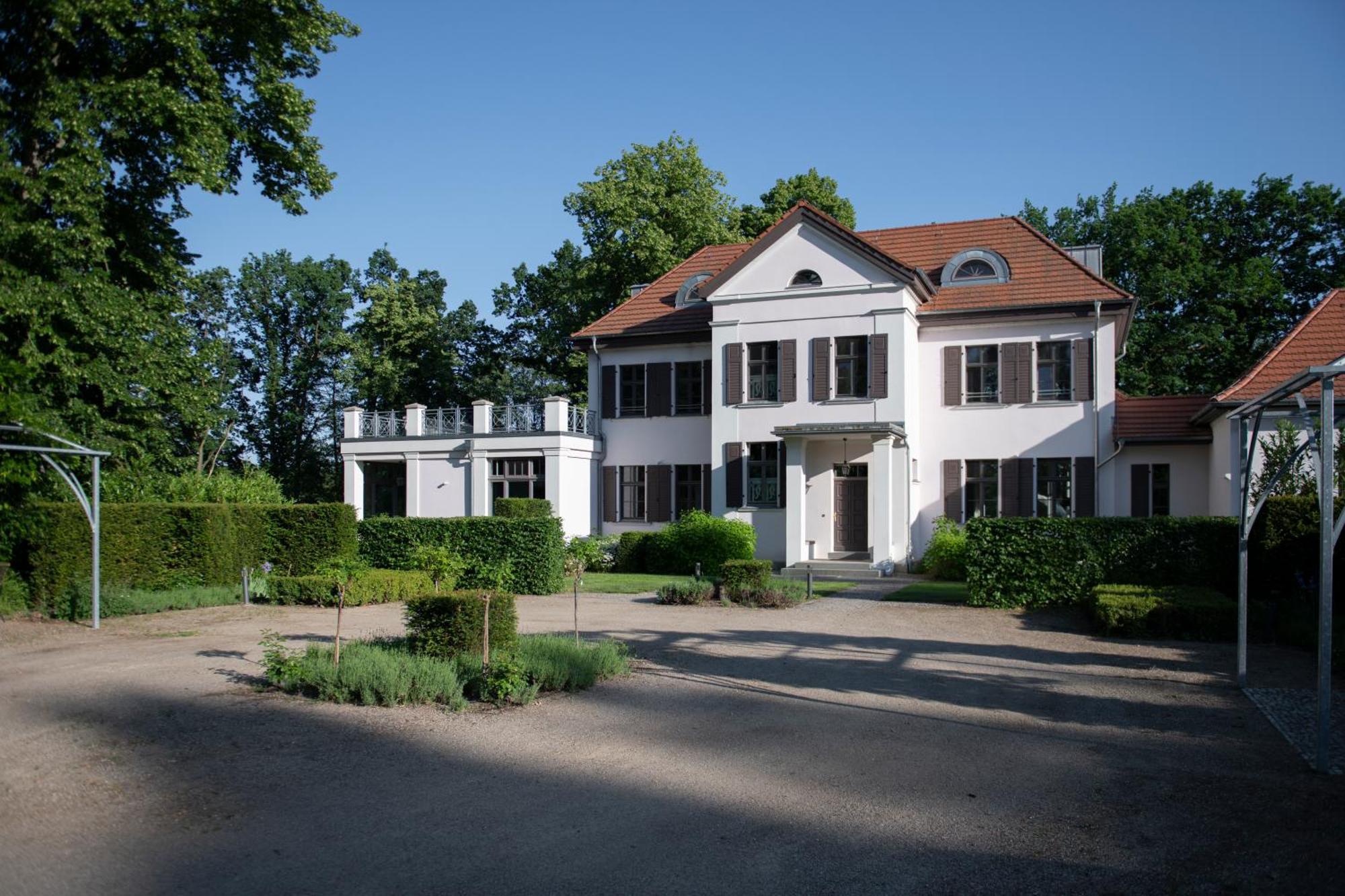 Herrenhaus Roeddelin Templin Exterior photo